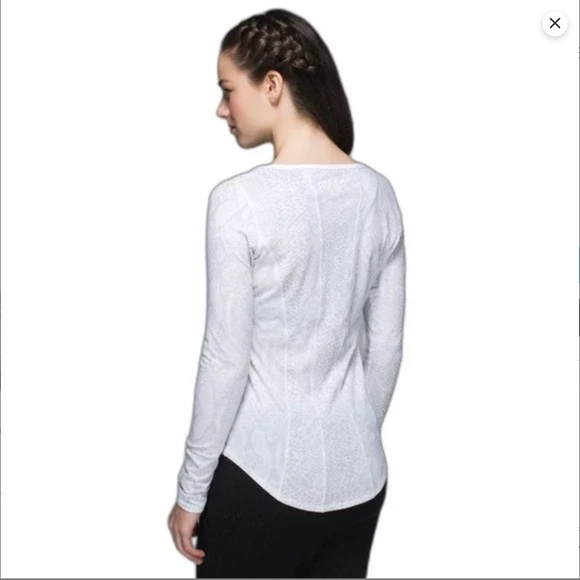 Lululemon Between The Lines Long Sleeve Desert Snake - Picture 6 of 6